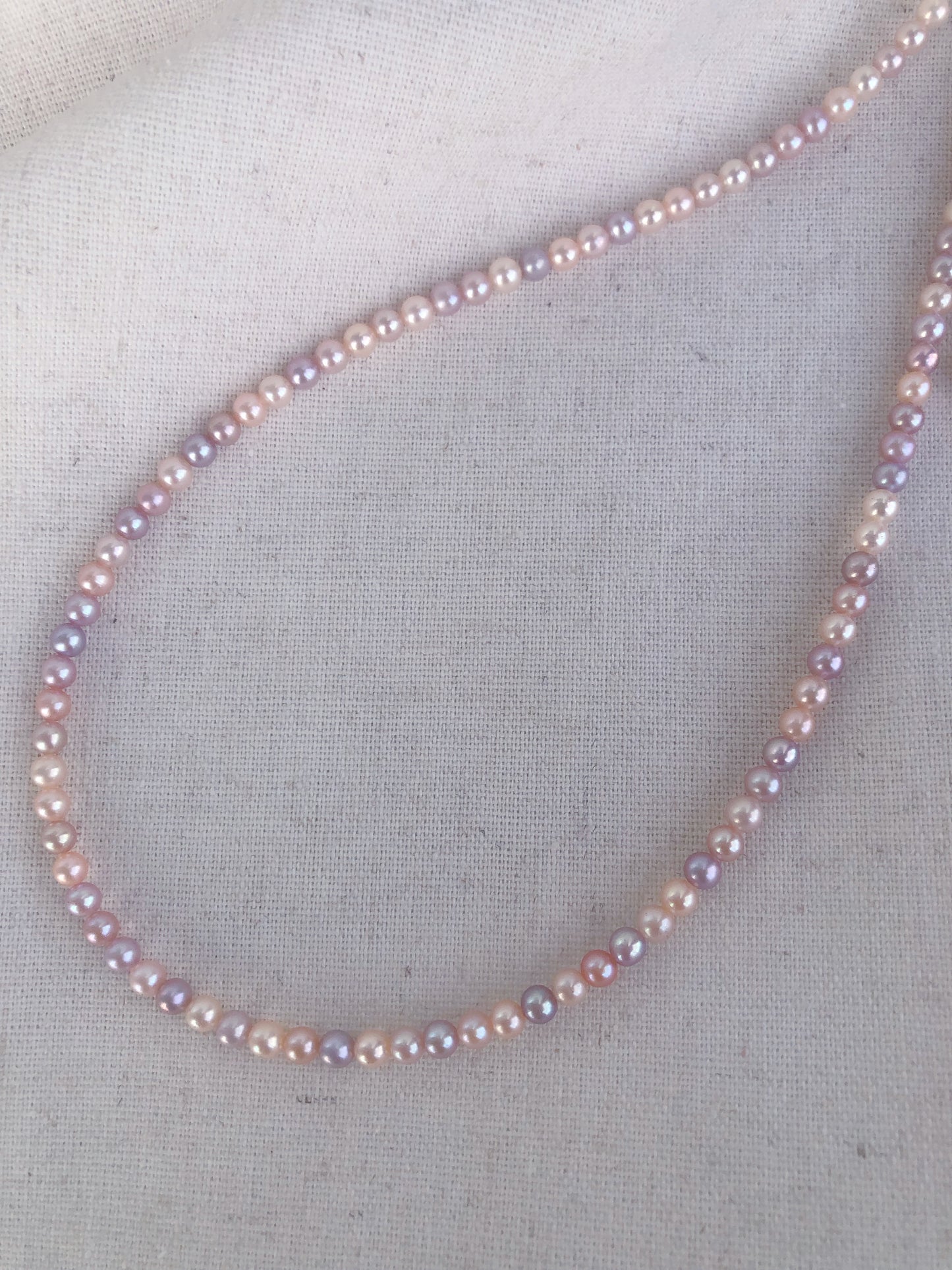 Colour de Mistissi- Rainbow Pearl Necklace