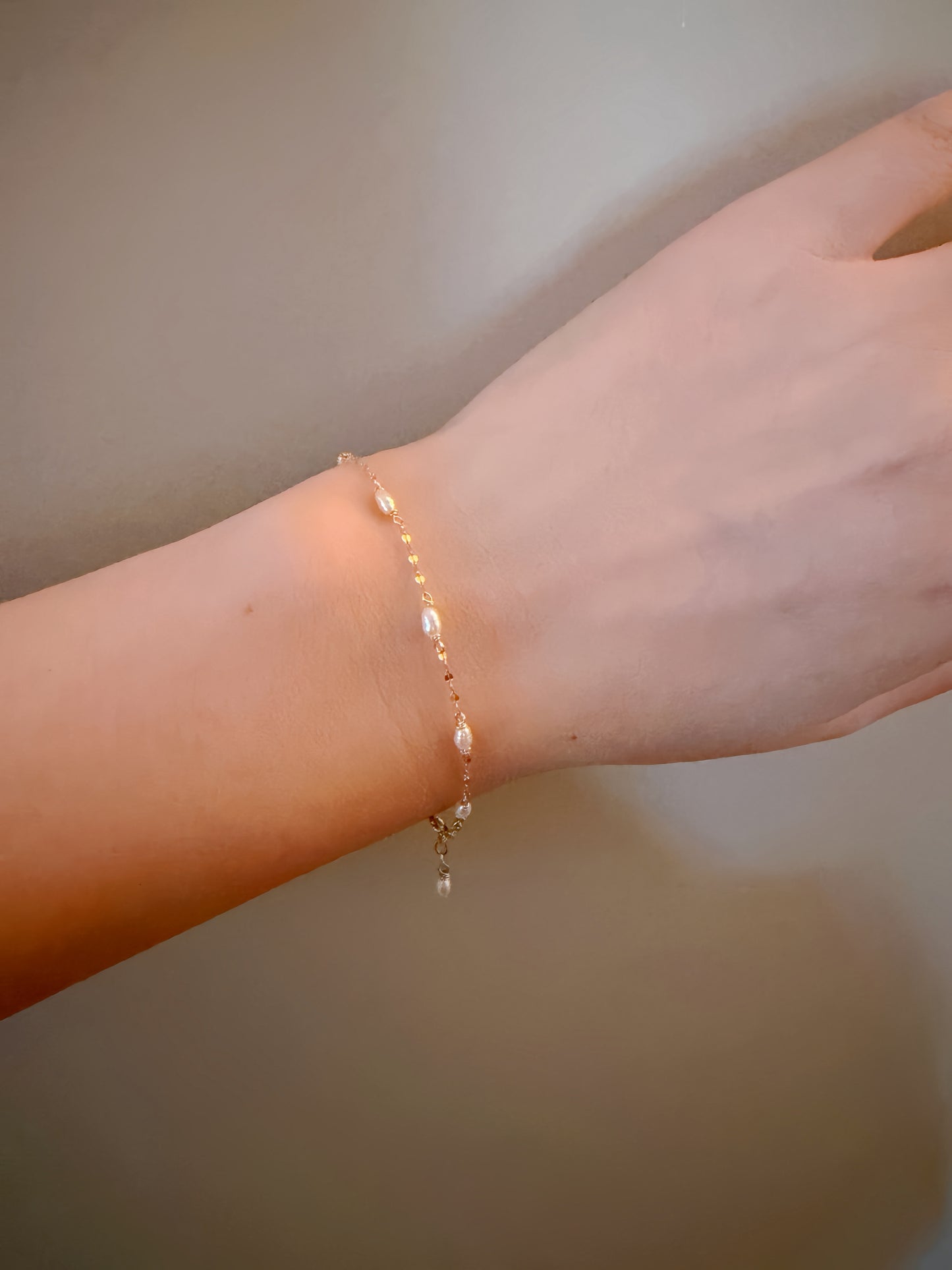 Mistissi ultra dainty pearl bracelet