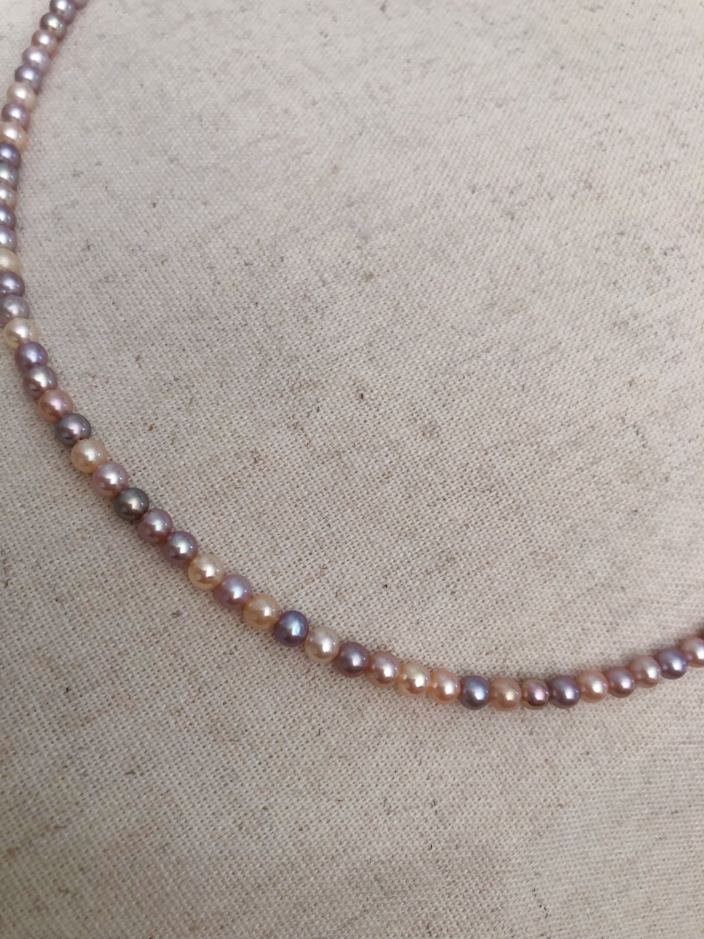 Colour de Mistissi- Rainbow Pearl Necklace