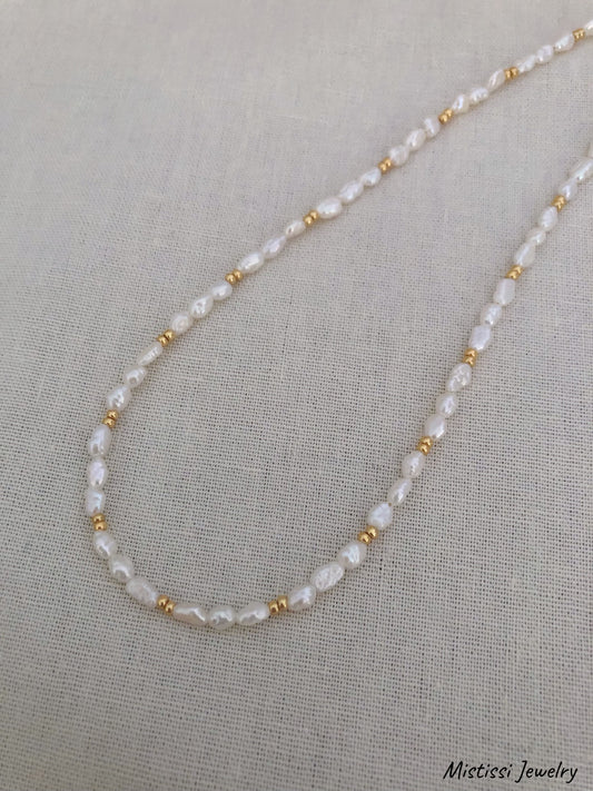 Perles au Soleil- freshwater keshi pearls necklace