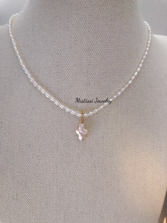 Mistissi – Cross Pearl Charm