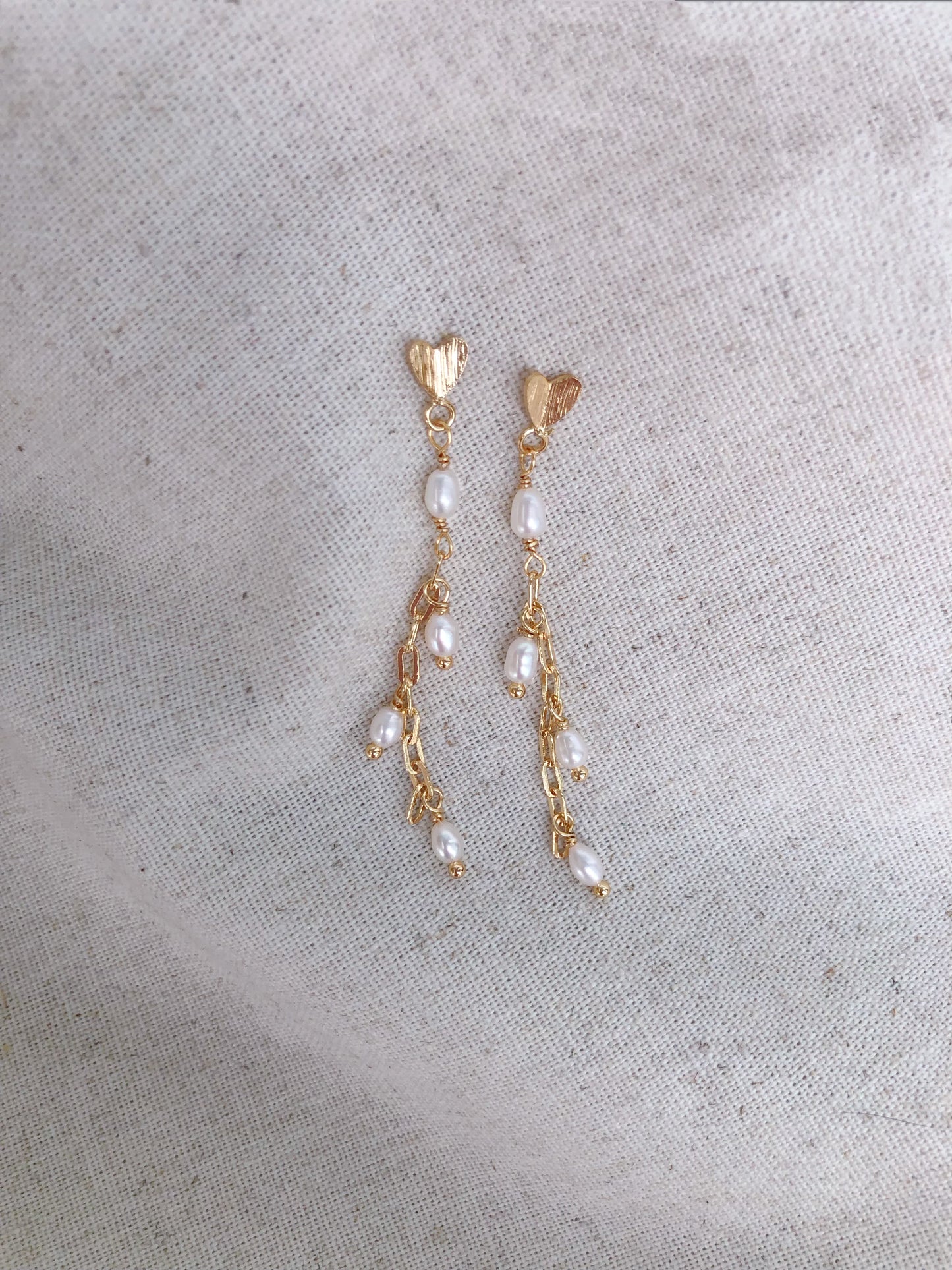 Cascade de Mistissi Rice Pearl Earrings