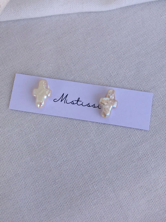 Croix de Mistissi – Cross Pearl Stud Earrings