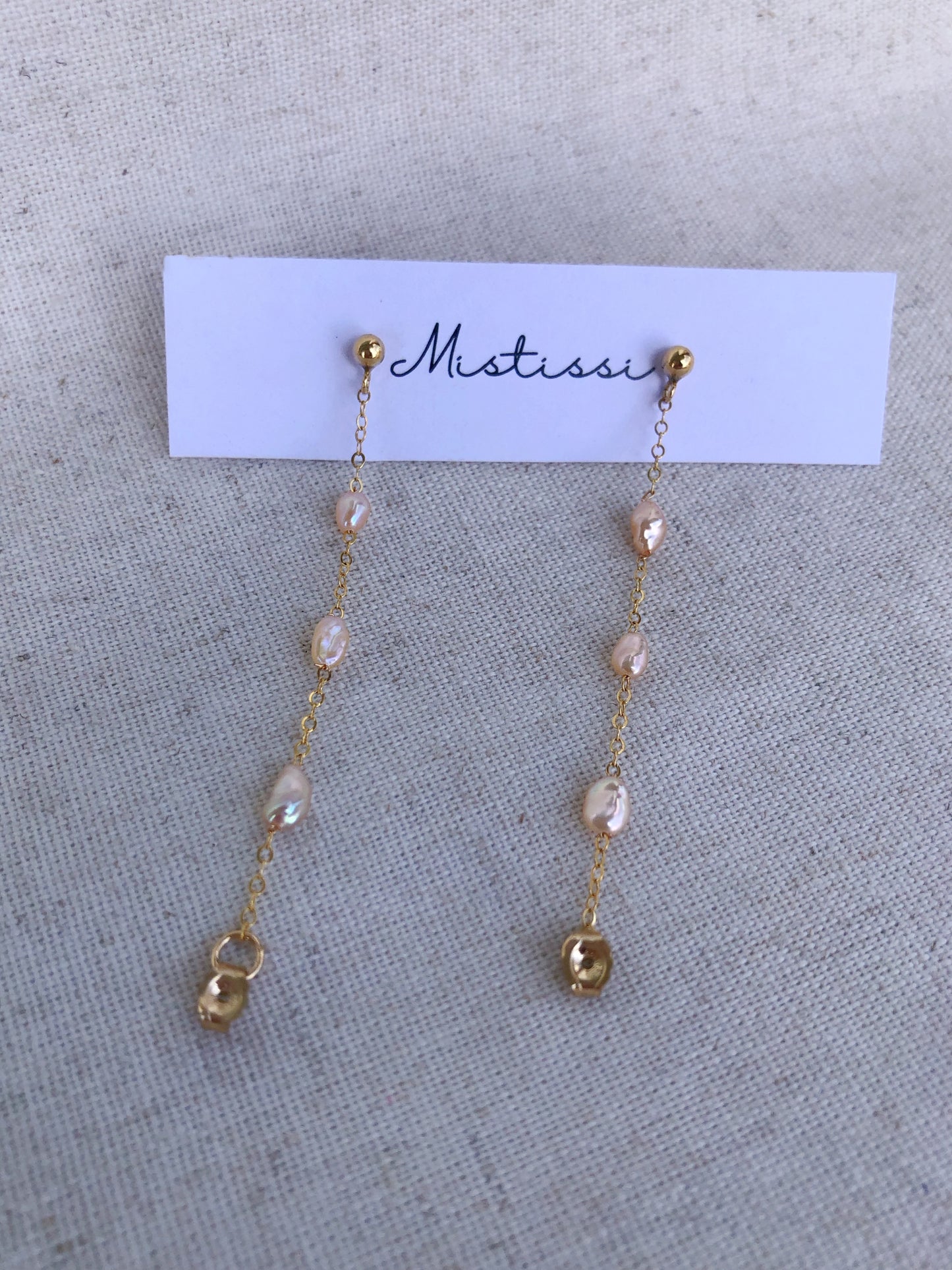 Micro de Mistissi Gold Keshi Pearl Chain Dangle Earrings