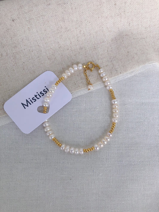 Couleur de Mistissi Golden Baroque Pearl Bracelet