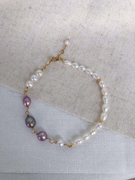 Couleur de Mistissi Baroque Pearl Bracelet