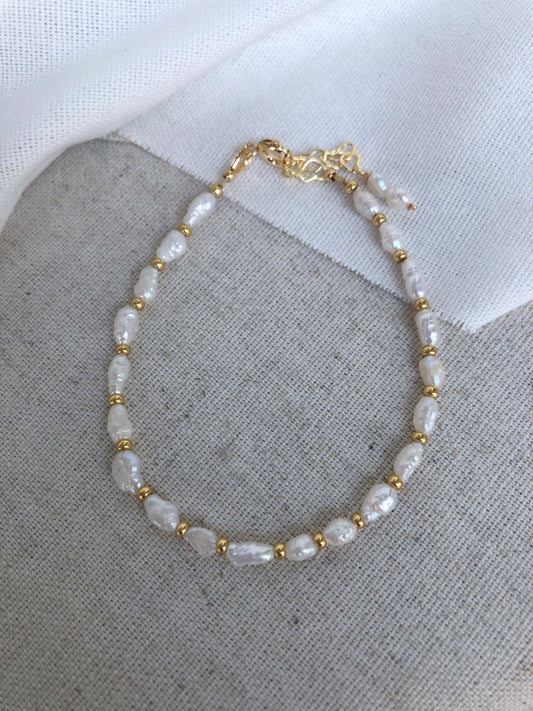 Amour de Mistissi Golden Keshi Pearl Bracelet