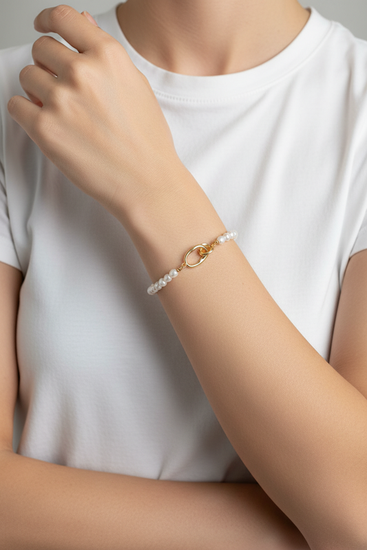 Golden Mistissi Baroque Pearl Bracelet