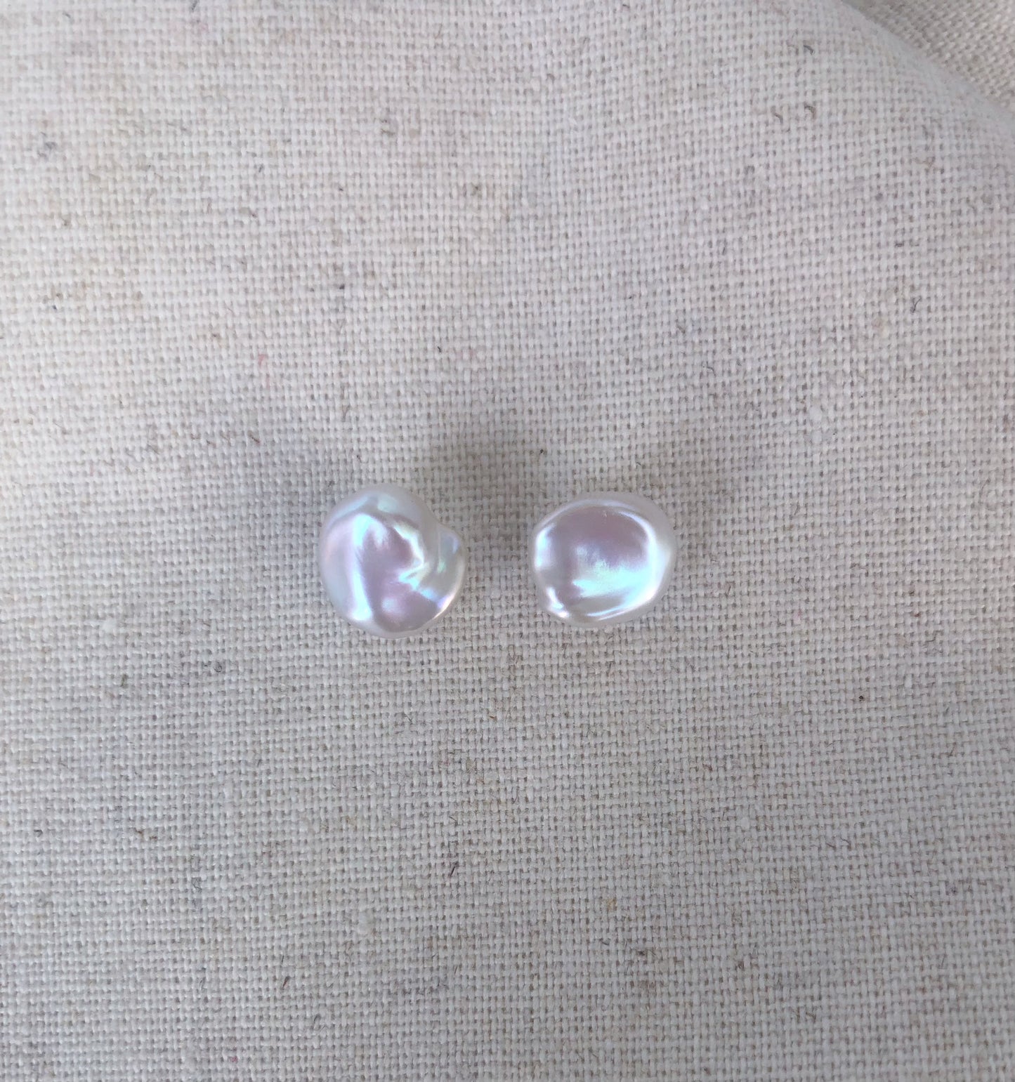 Petale de Mistissi – Pearl Stud Earring