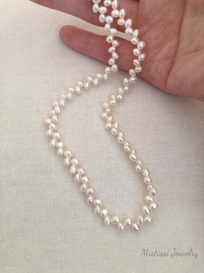 Amour de Mistissi Rice Pearl Necklace
