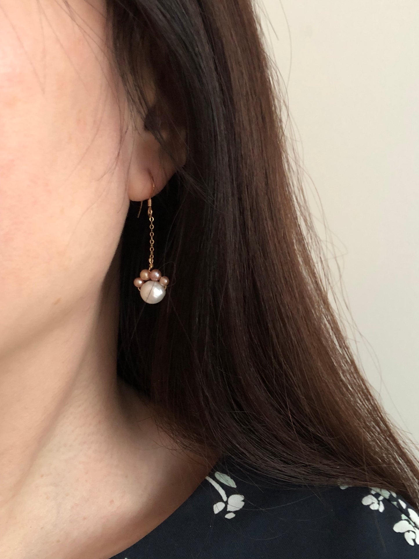 Couleur de Mistissi: Cat Paw Pearl Earrings