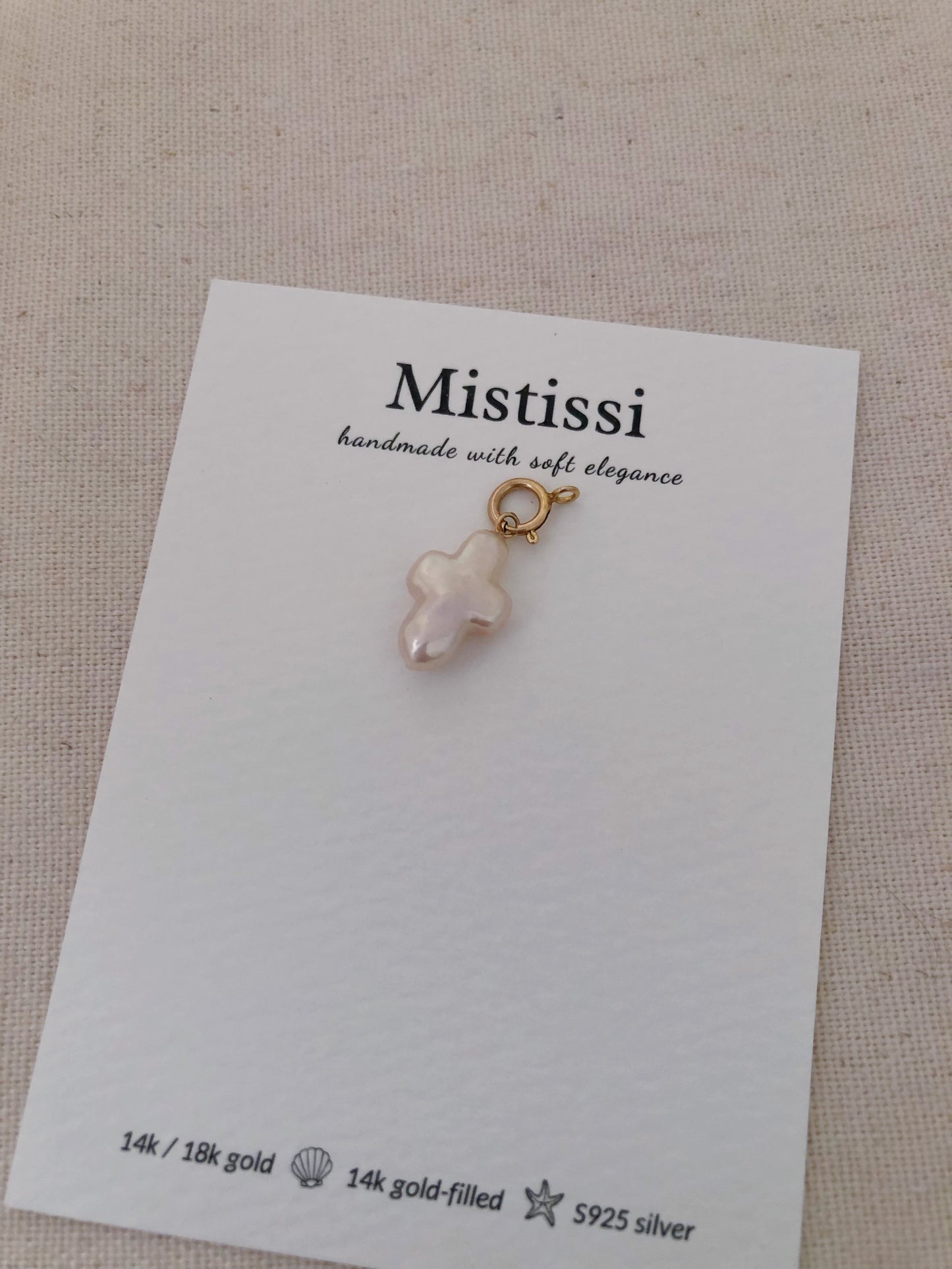 Mistissi – Cross Pearl Charm