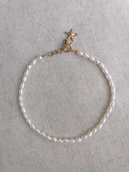 Micro de Mistissi – Seed Rice Pearl Bracelet