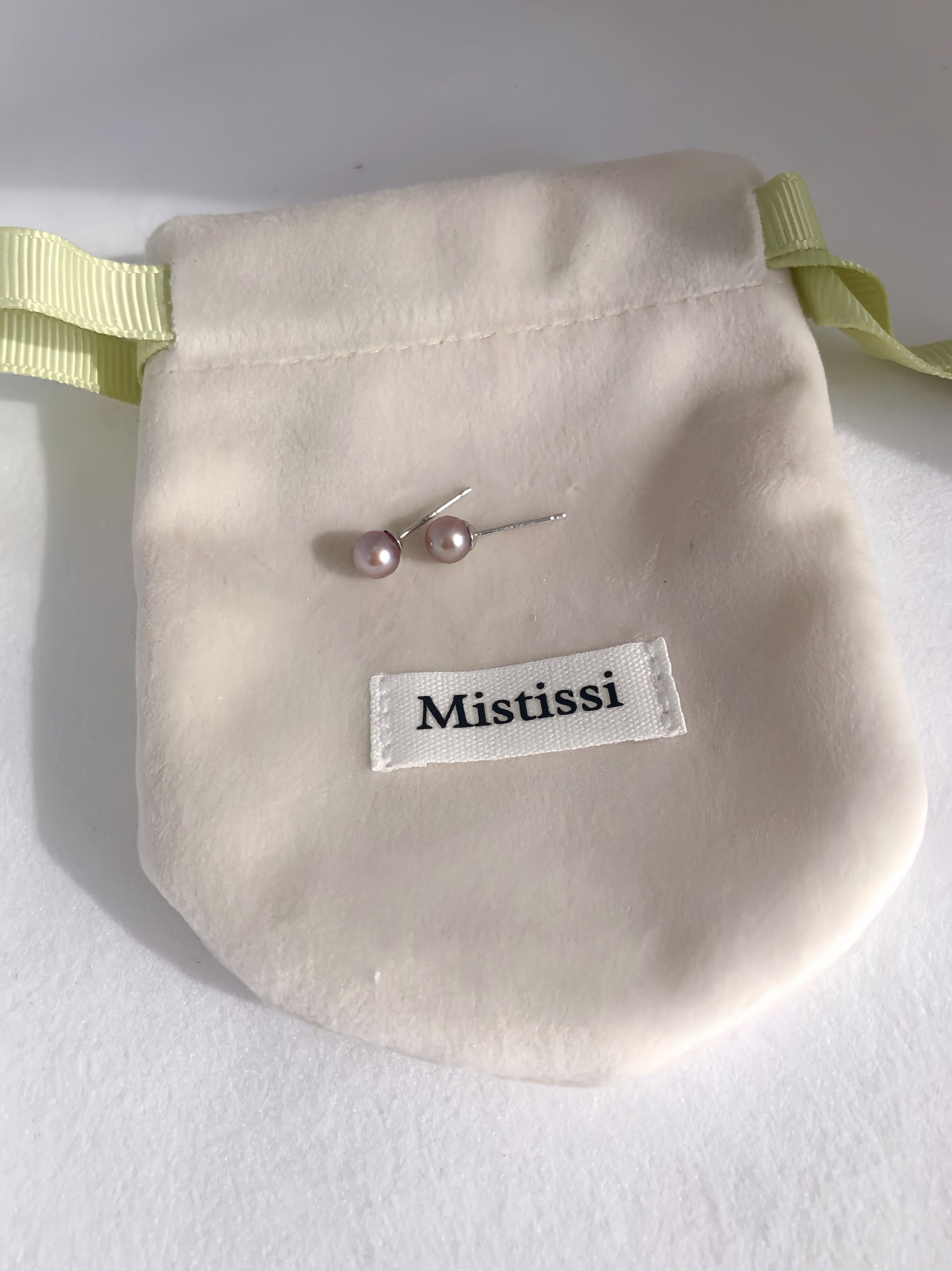 Micro de Mistissi Stud Pearl Earrings