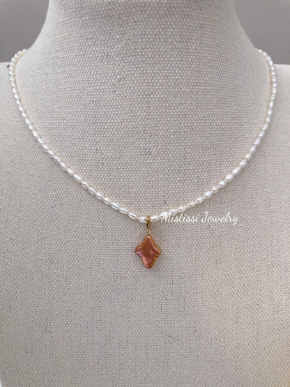 Étoile de Mistissi Pendant: Four-Point Star