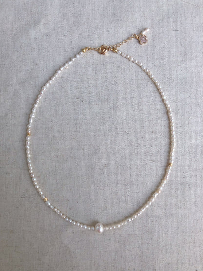 Amour de Mistissi Oval Keshi Necklace