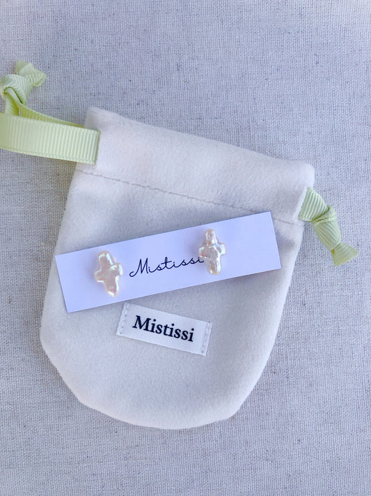 Croix de Mistissi – Cross Pearl Stud Earrings