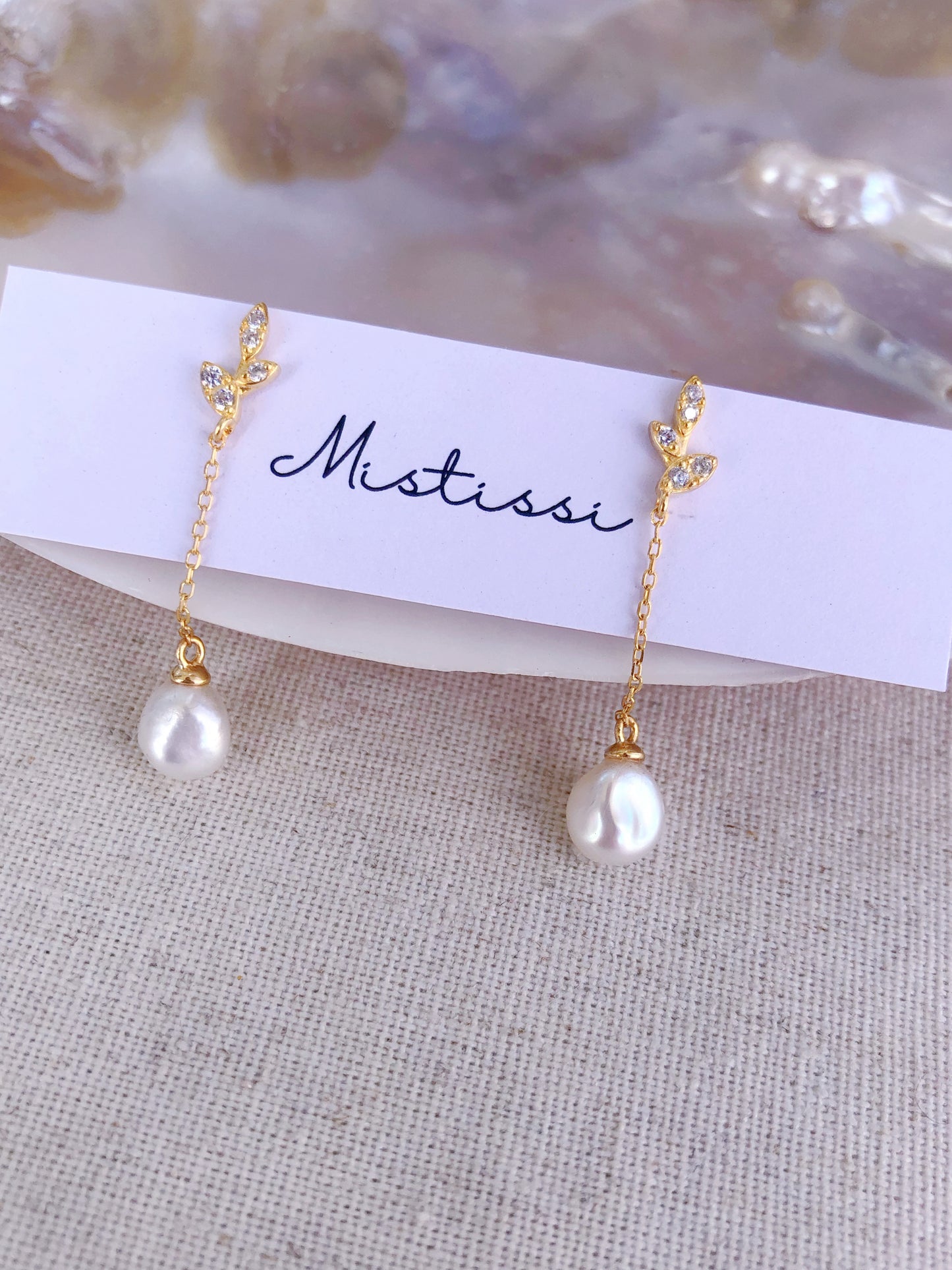 Feuille d'Or – CZ Leaf & Pearl Drop Earrings