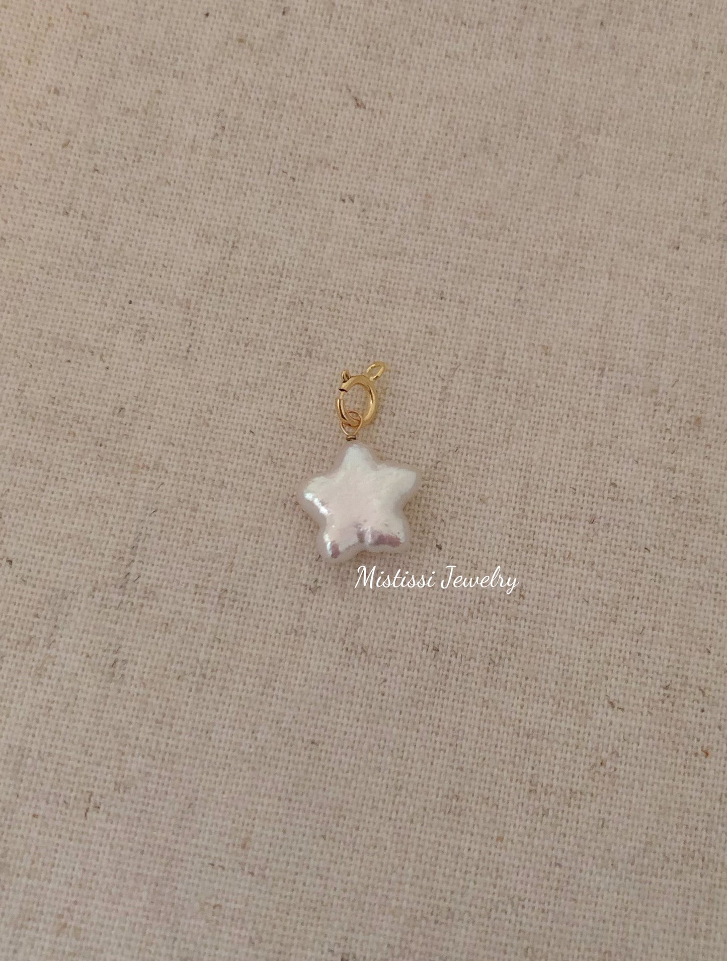 Étoile de Mistissi Pendant: White Star
