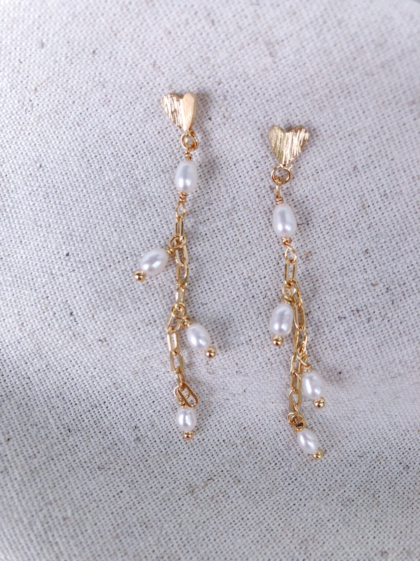 Cascade de Mistissi Rice Pearl Earrings
