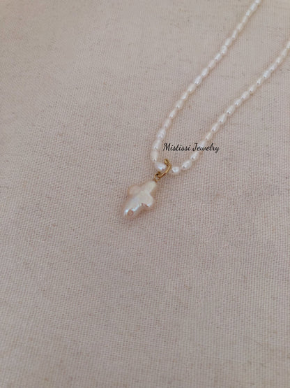 Mistissi – Cross Pearl Charm
