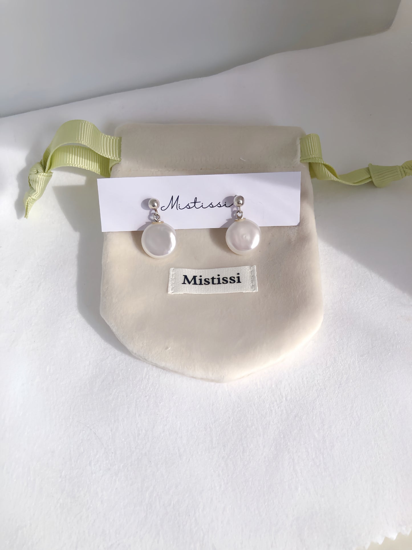 Éclat de Mistissi: Coin Pearl Sterling Silver Earrings