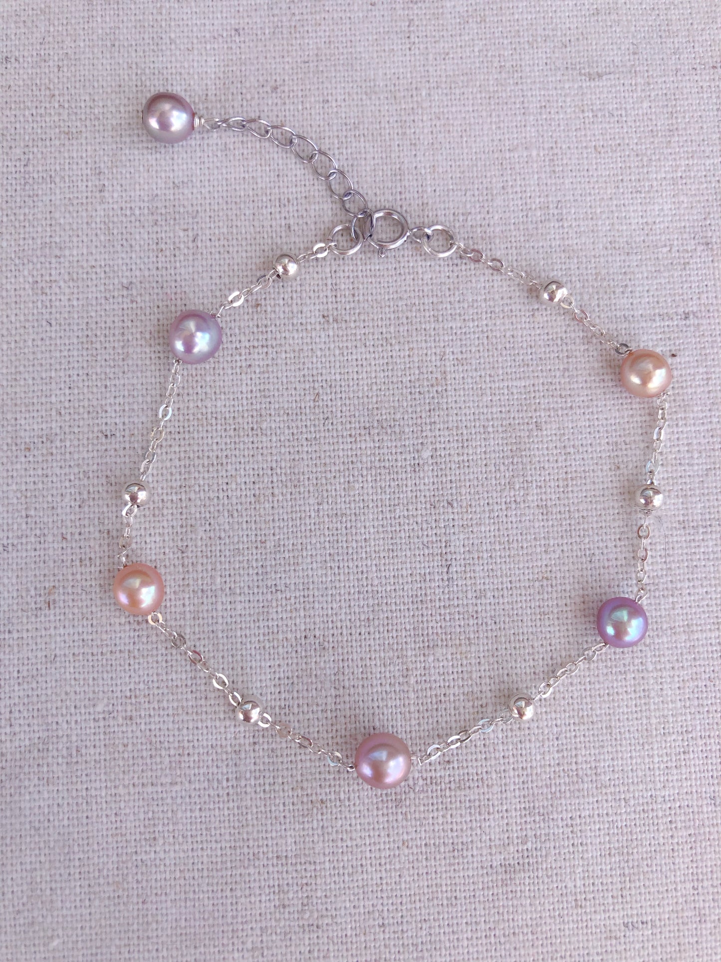 Mistissi Céleste – Iridescent Metallic Pearl Bracelet