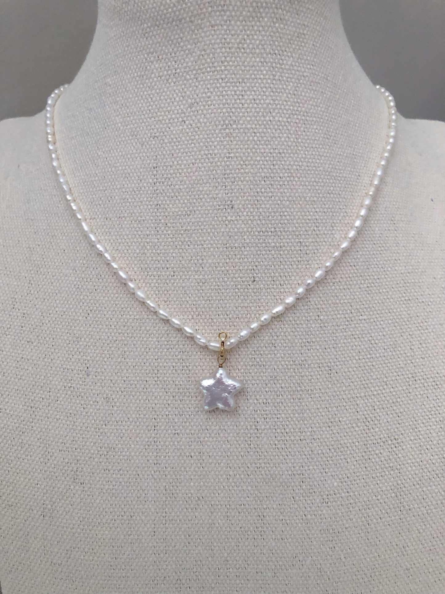 Étoile de Mistissi Pendant: White Star