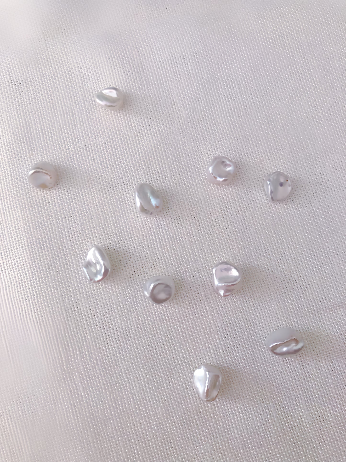 Petale de Mistissi – Pearl Stud Earring