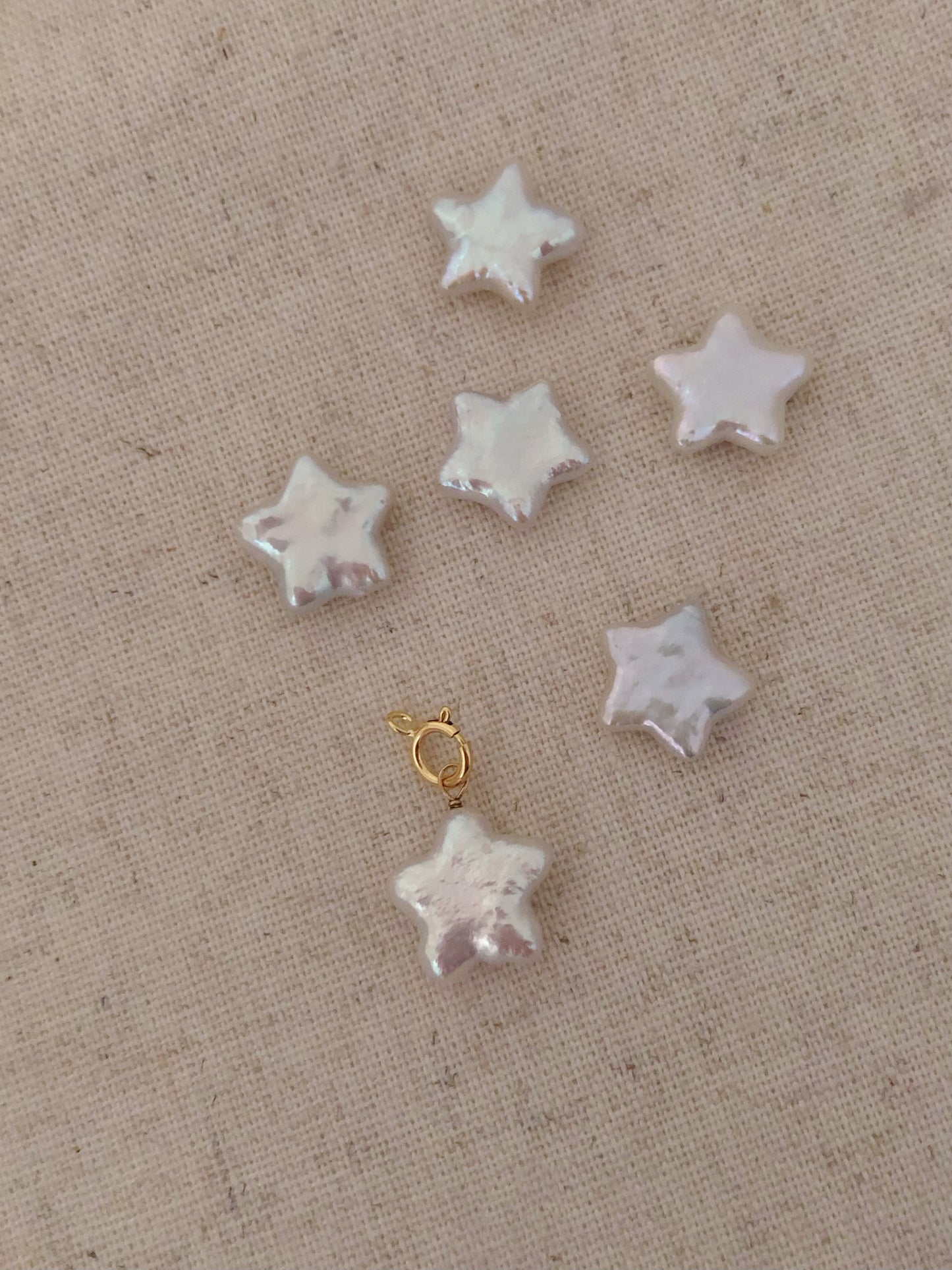 Étoile de Mistissi Pendant: White Star