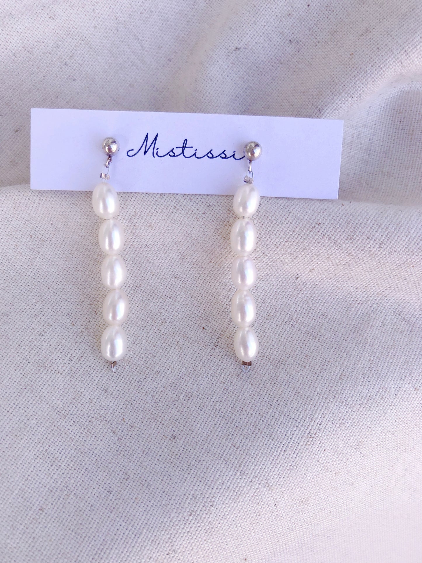 Fil de Perles – Rice Pearl Linear Drop Earrings