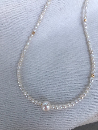 Amour de Mistissi Oval Keshi Necklace