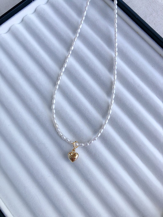 Micro de Mistissi – Seed Rice Pearl Necklace