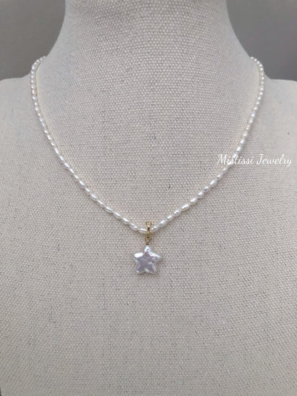 Micro de Mistissi – Seed Rice Pearl Necklace