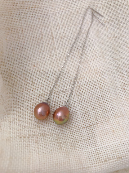 Couleur de Mistissi Dangle Pearl Earrings
