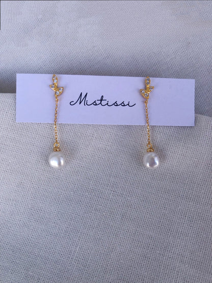 Feuille d'Or – CZ Leaf & Pearl Drop Earrings