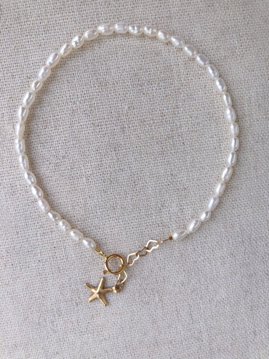 Micro de Mistissi – Seed Rice Pearl Bracelet