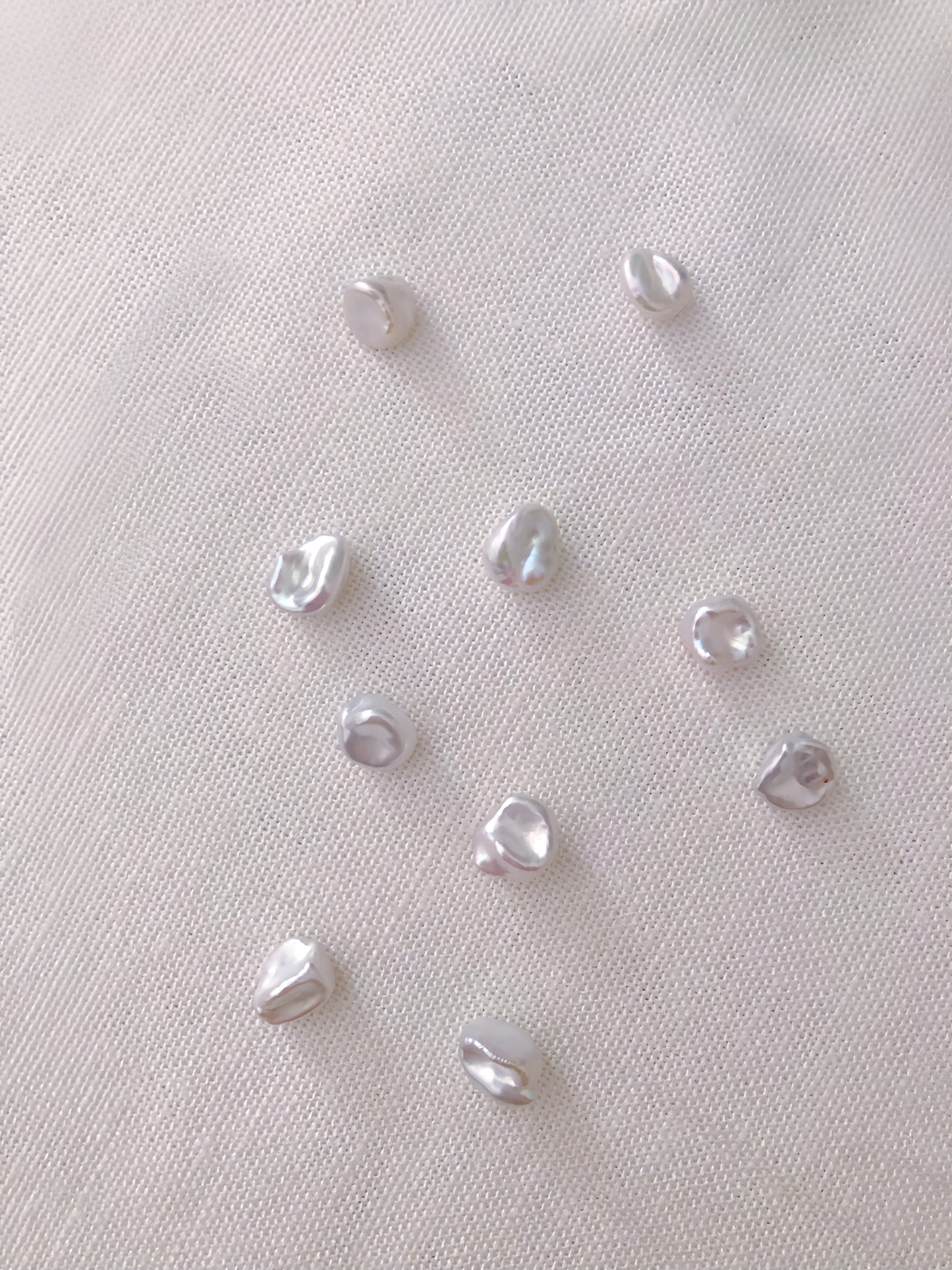 Petale de Mistissi – Pearl Stud Earring