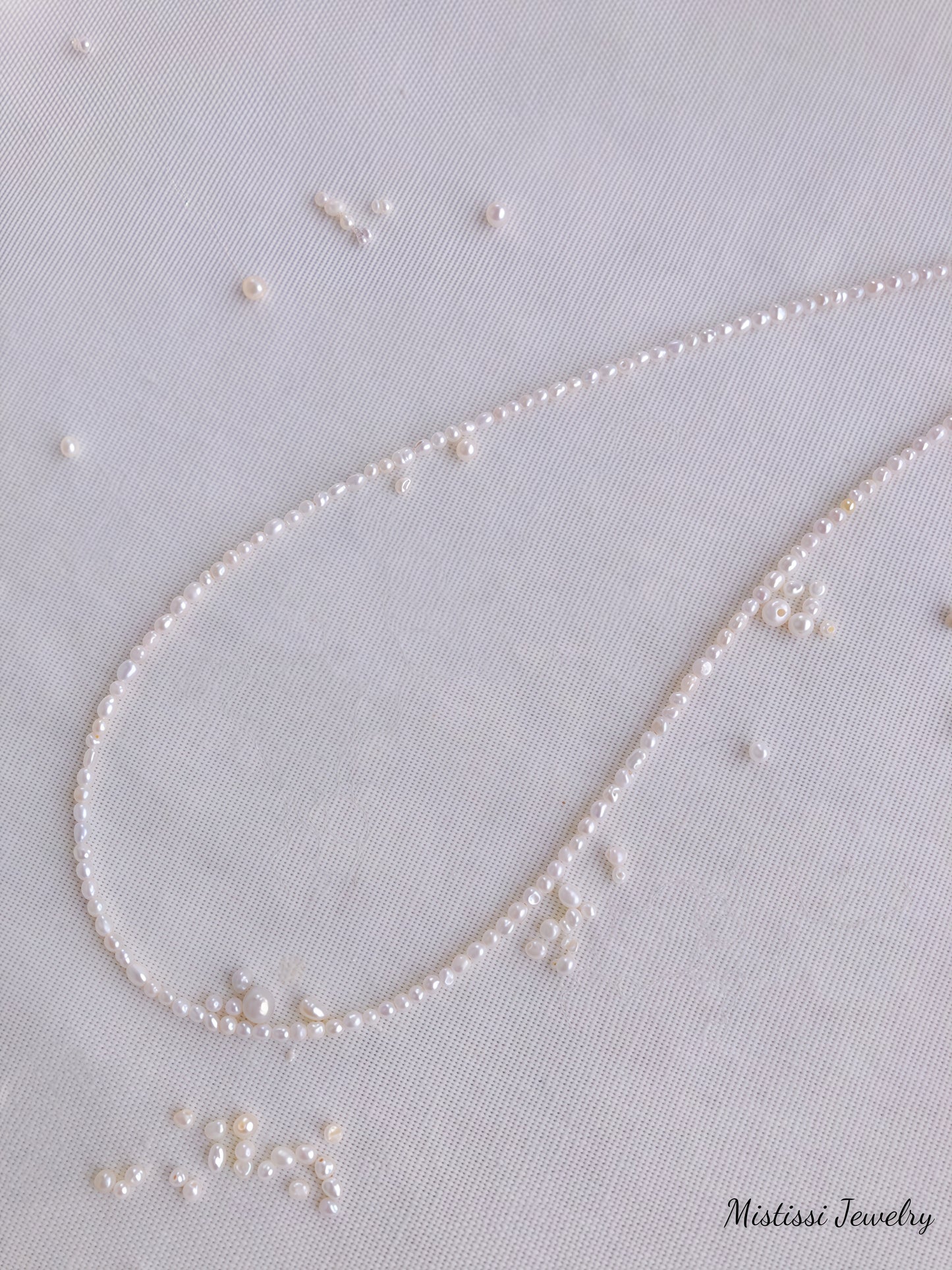 Micro de Mistissi – Soft Whisper Necklace