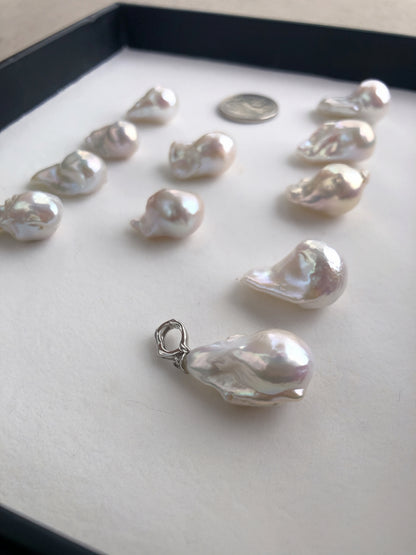 Baroque Pearl Pendant