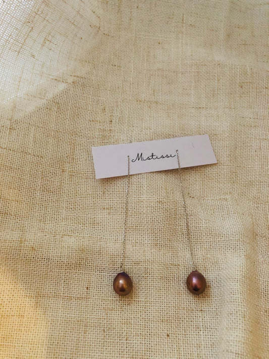 Couleur de Mistissi Dangle Pearl Earrings