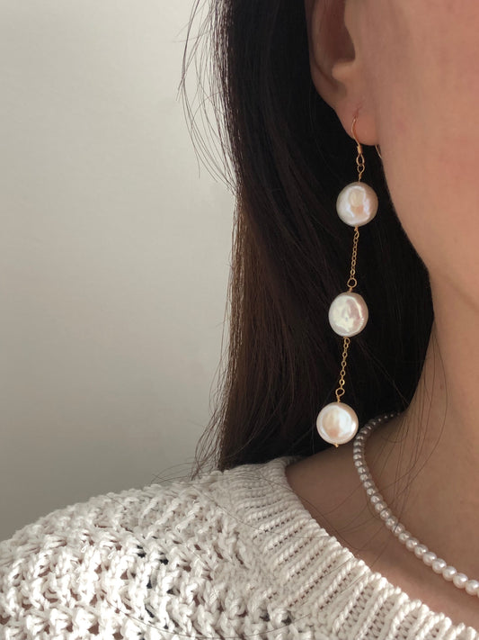 Éclat de Mistissi Trio: Coin Baroque Freshwater Pearl Earrings