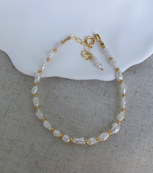 Amour de Mistissi Golden Keshi Pearl Bracelet