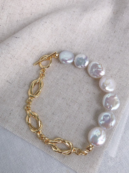 Golden Mistissi Coin Baroque Pearl Bracelet