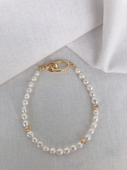Golden Mistissi Baroque Pearl Bracelet
