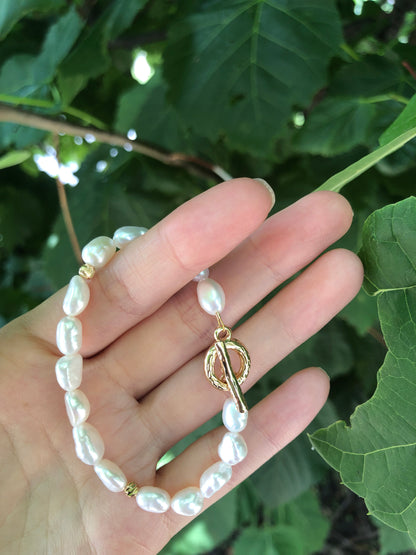 Lune Blanche de Mistissi – Baroque Pearl Bracelet