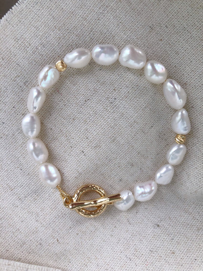 Lune Blanche de Mistissi – Baroque Pearl Bracelet