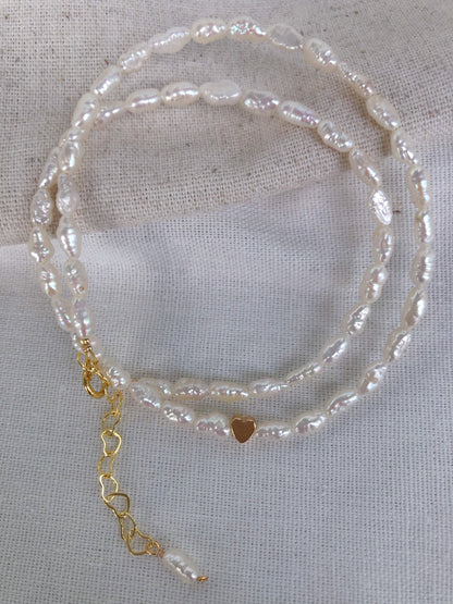 Amour de Mistissi minimalist pearl choker