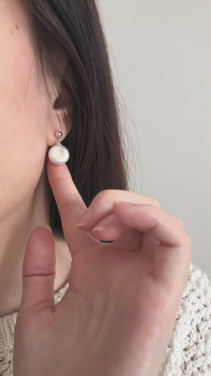 Éclat de Mistissi: Coin Pearl Sterling Silver Earrings